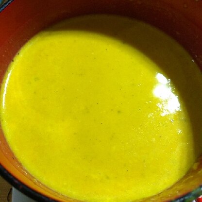 粒々を残して、南瓜モロコシじゃが芋、濃厚なスープに。